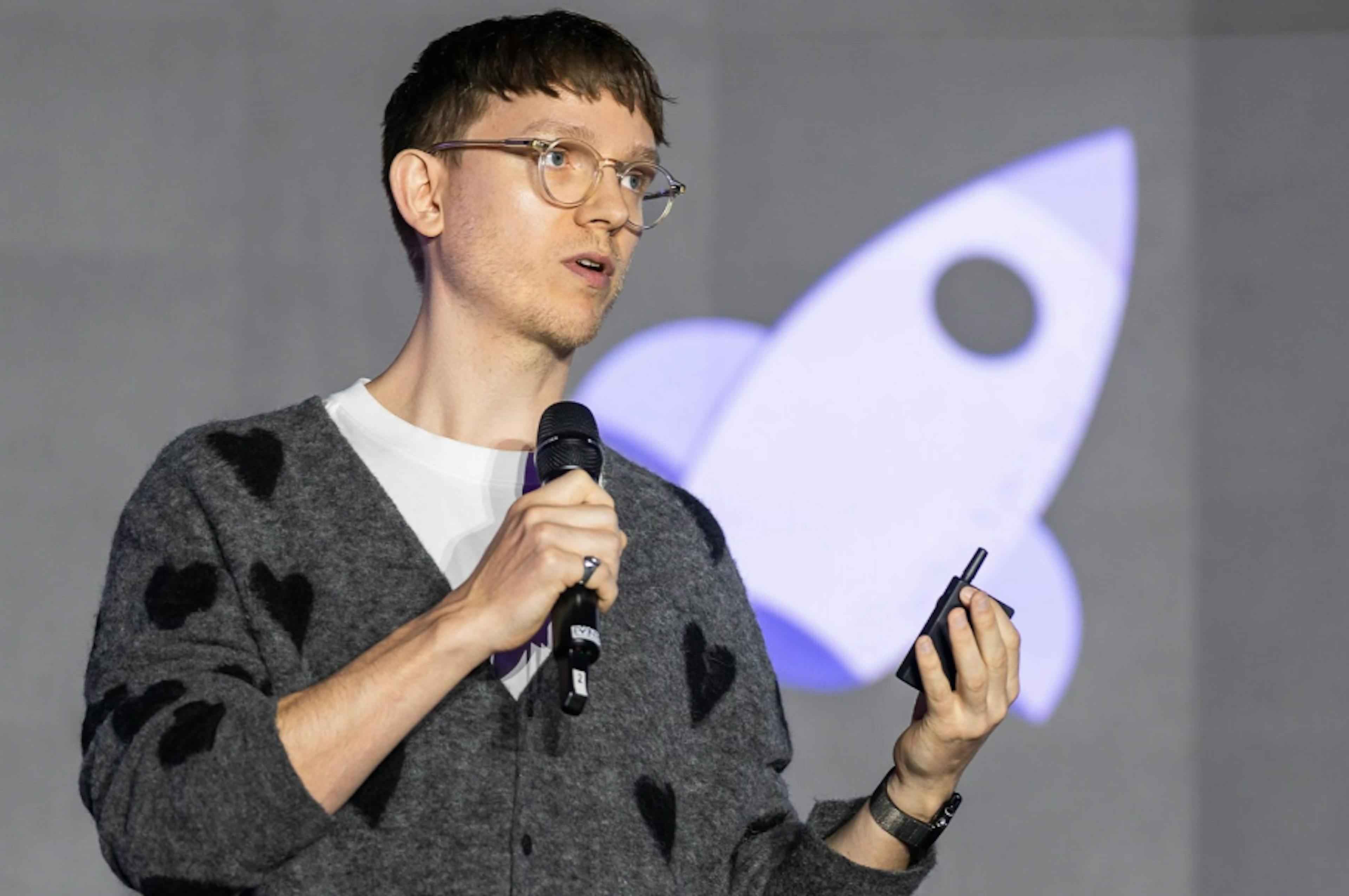 How Pearce Dolan Built World-Class Product Teams at Revolut and Deel