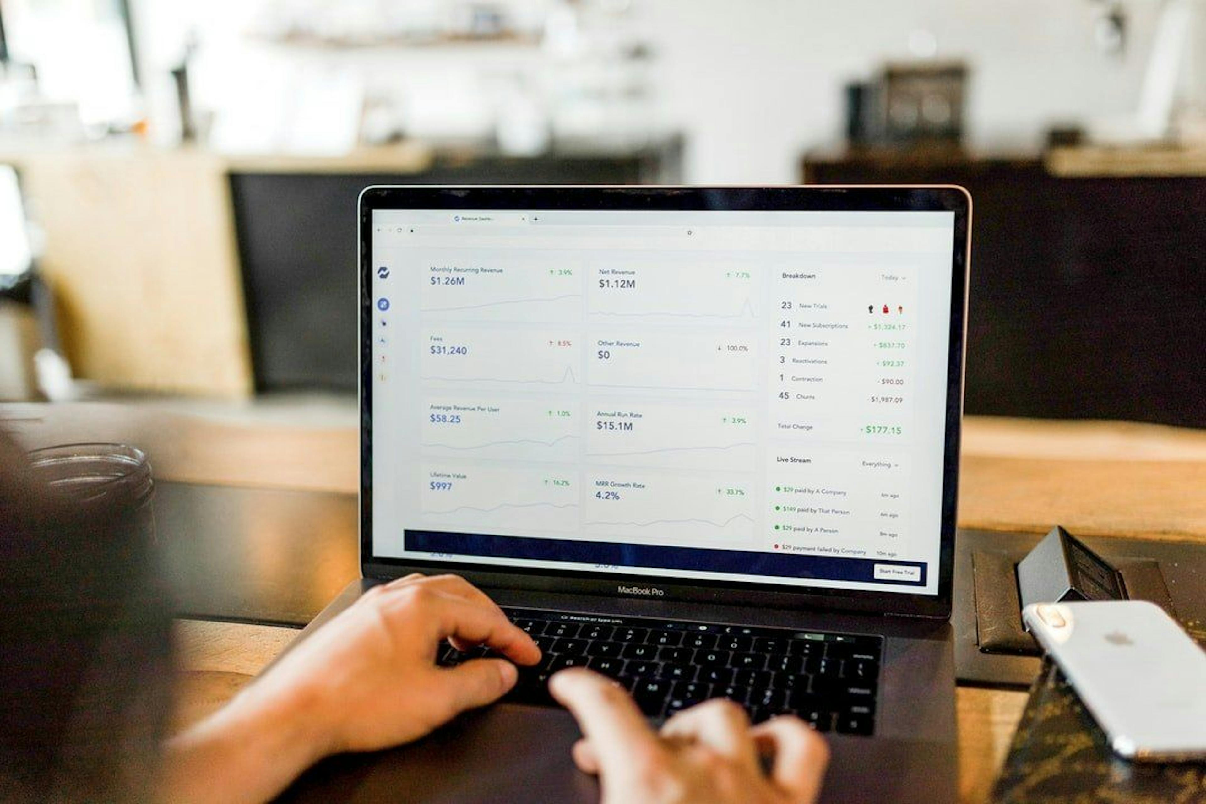 How I Built A Smart Contract That Pays People Automatically